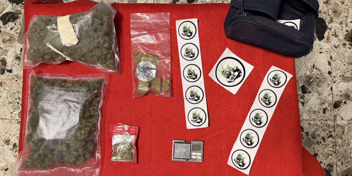Roccabernarda: in auto con 200 grammi di marijuana e hashish, arrestato 22enne