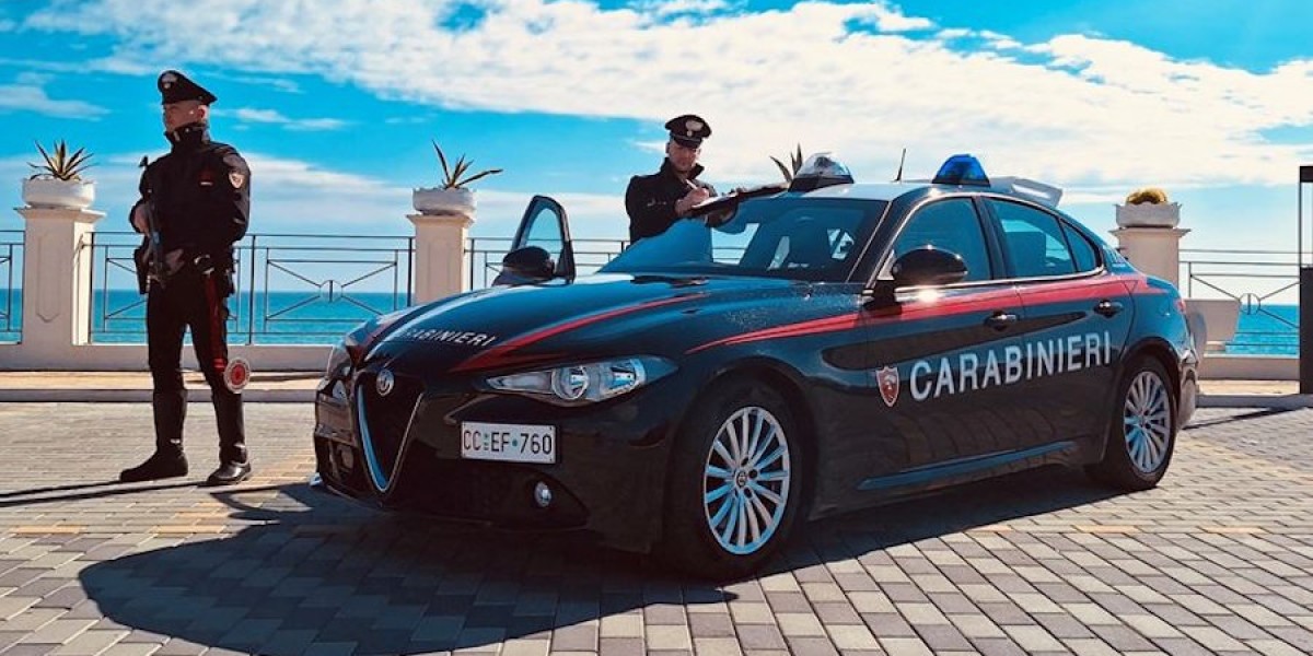 Crucoli: discarica abusiva in terreno demaniale, armi e resistenza. Arrestato