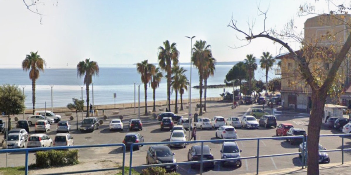 Crotone: dal 28 luglio al 10 agosto divieto di sosta e transito su Piazzale Ultras