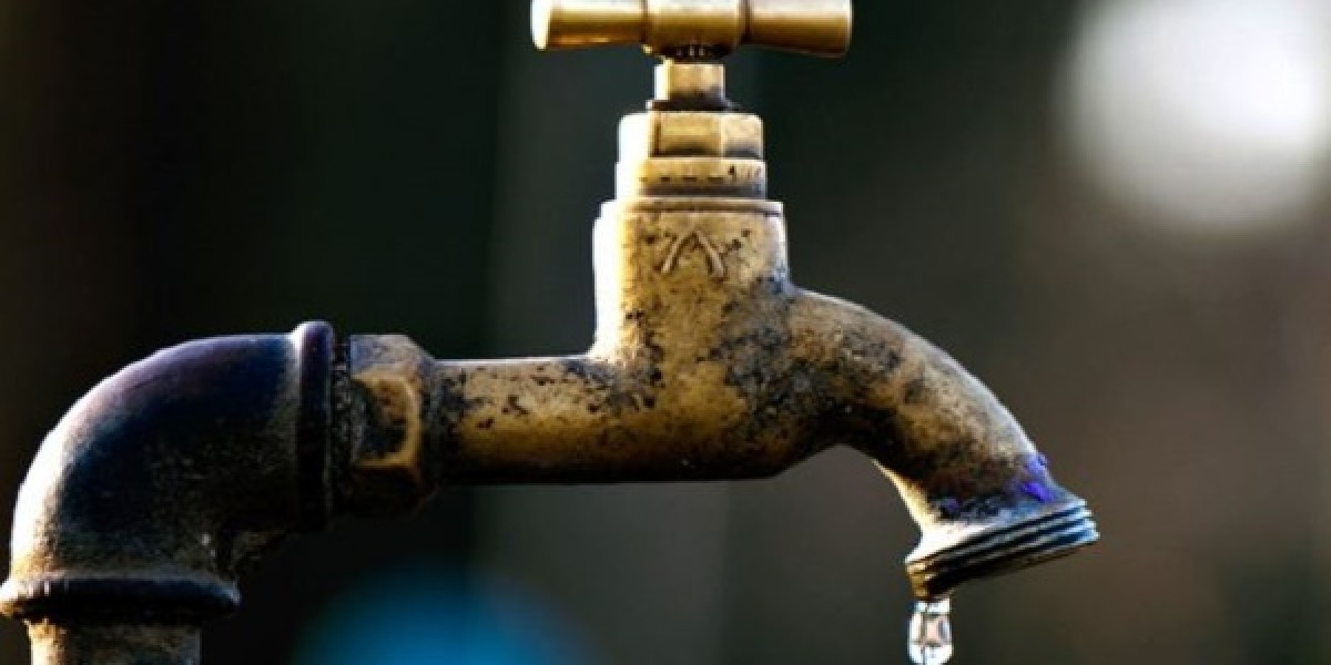 Acqua a Crotone: l'estate entra nel vivo, nuova rottura alla stessa condotta